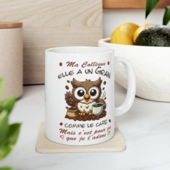 Mug Ma Collègue -  Elle a un grain comme le café mais je l'adore - Idée cadeau - Tasse en céramique original